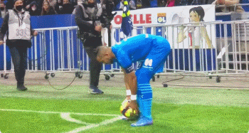 莱因克尔：巴萨对我有着特殊的意义；莱万是历史最佳中锋之一