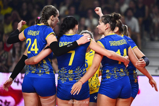 球星连续命中高难度投篮