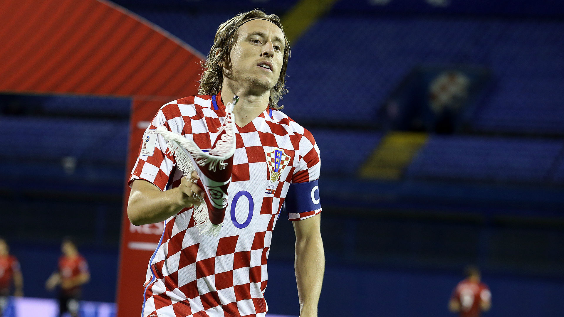 媒体人：中国男篮对周琦低位能力盲目自信